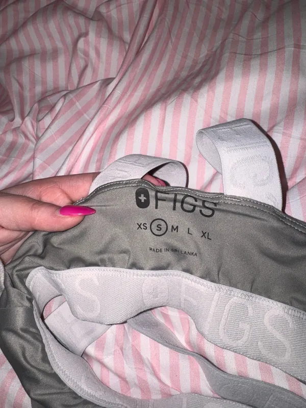 FIGS Sports Bra - Image 3