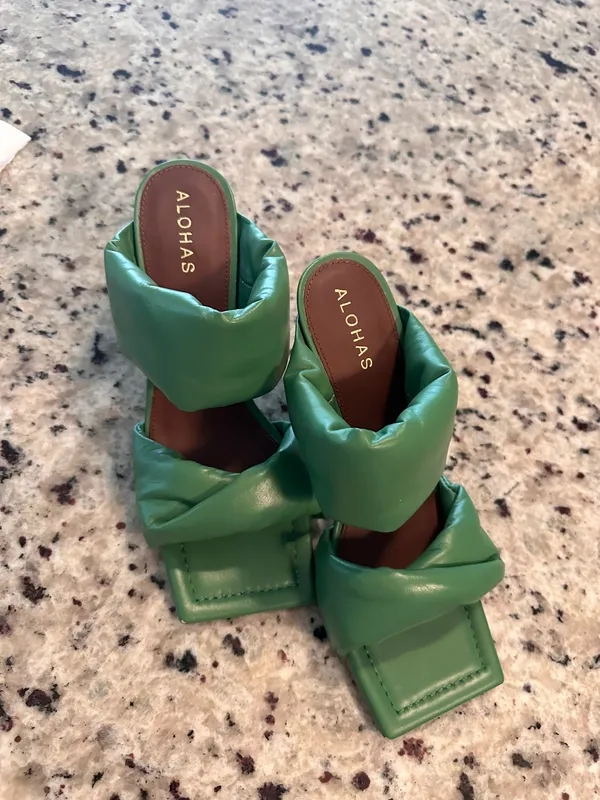 ALOHAS Revolve Twist Strap Mules In Evergreen Size 7,5 - Image 2