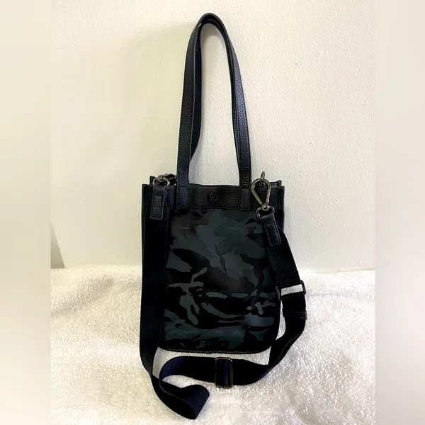 Lululemon Now And Always Tote Vol 8L - Image 7
