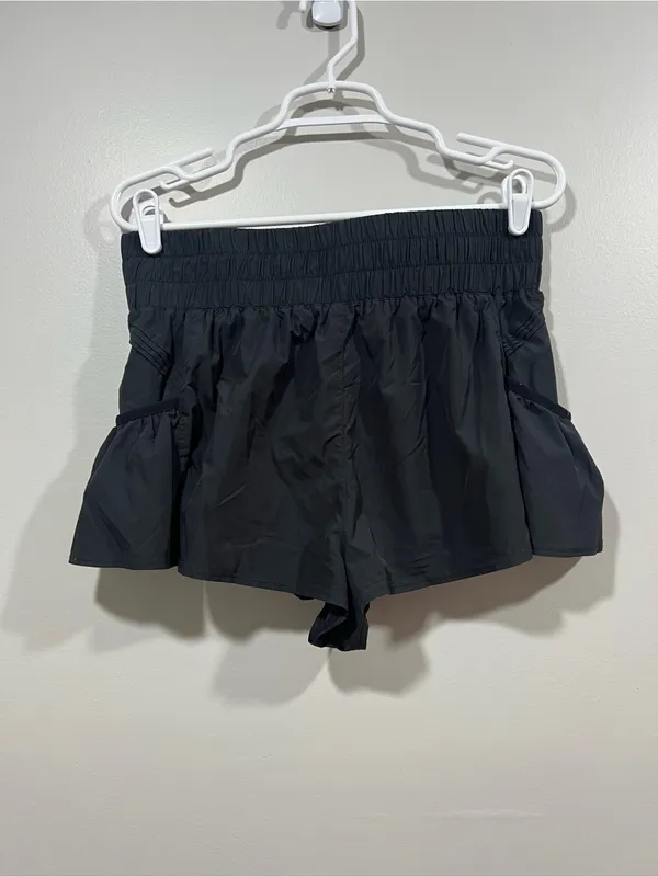 FP Movement by Free People Black Athletic Shorts with Built-In Liner Size Medium - Image 4