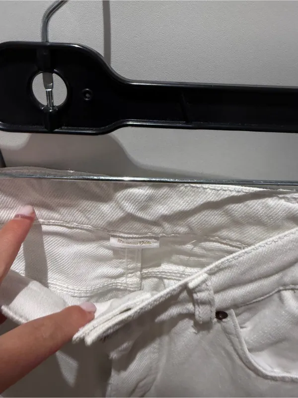 High-Rise White Women's Jeans - Clean Classic Look - Image 2