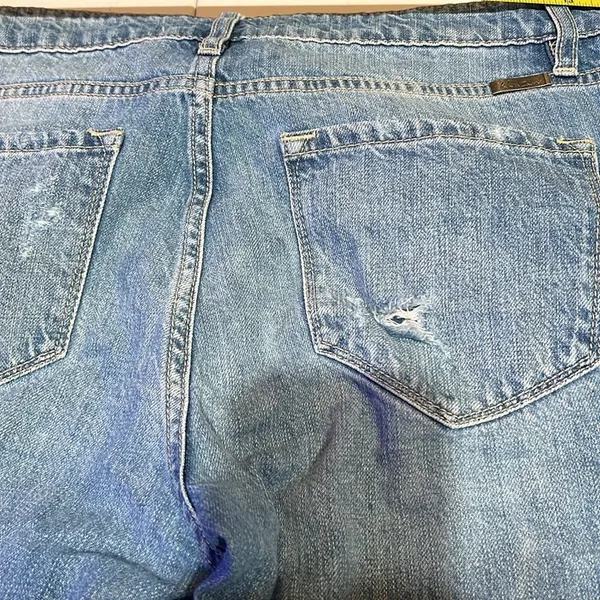 Kancan women’s high rise fray distressed jeans size 9/28 - Image 10