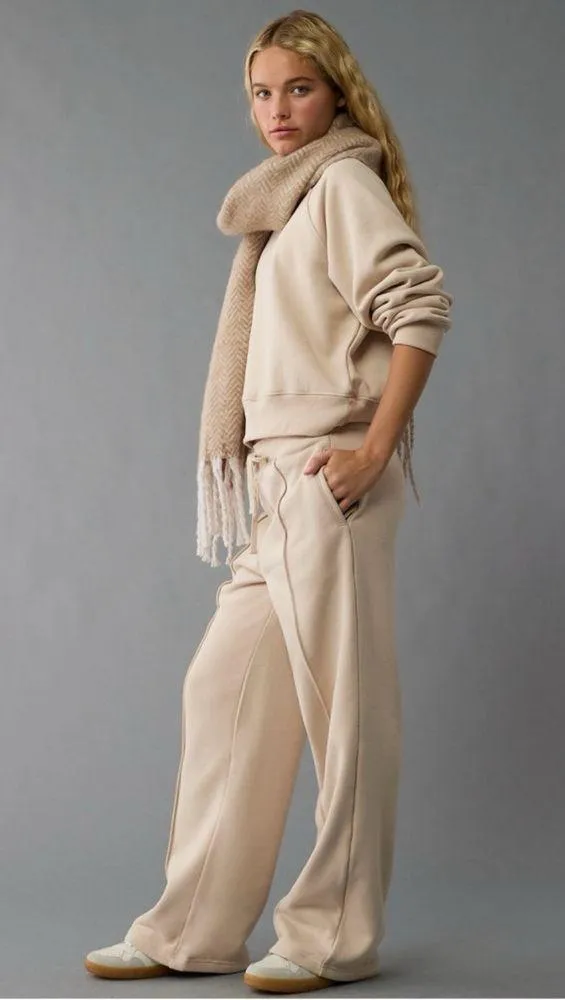 AE Everyday Luxe Wide-Leg Sweat pant! - Image 2