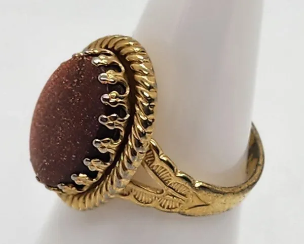 Gold Tone & Goldstone Glass Ring (5.5) - Image 2