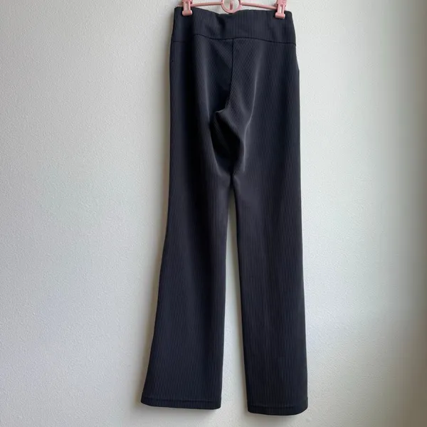 Lululemon Women's Brushed Softstreme Ribbed Zip Flare Pant 33” Black Size 6 - Image 5