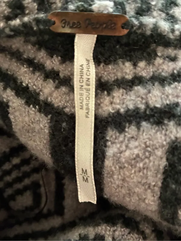 Free People Aztec Print Hoodie Sweater Moss Green Cream Oversized M - Image 4