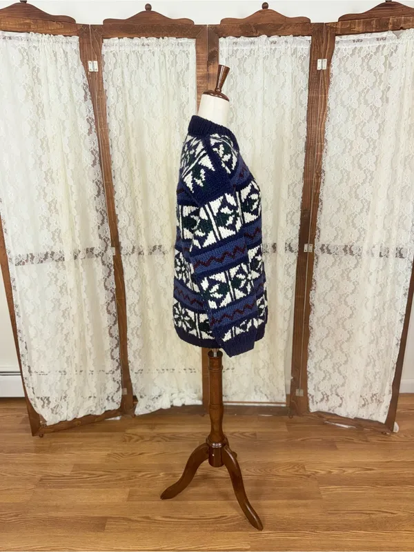 Super Nice Vintage 1980s Ischka Ecuadorian Wool Sweater - Image 2