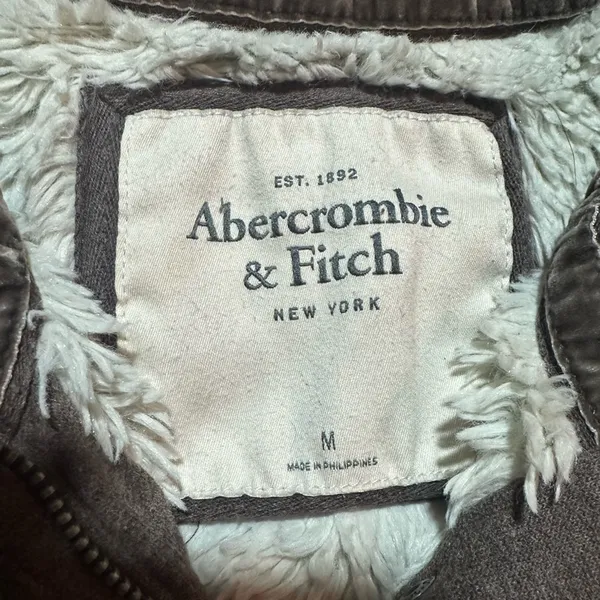 Y2K Abercrombie & Fitch Faux Fur Lined Preppy Soft‎ Girl Cozy Core Jacket 2000s - Image 3