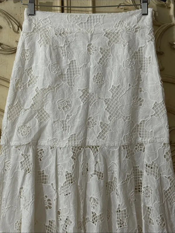 KARINA GRIMALDI 100% Cotton White Lace Tiered Eyelet Maxi Skirt Size Small - Image 2