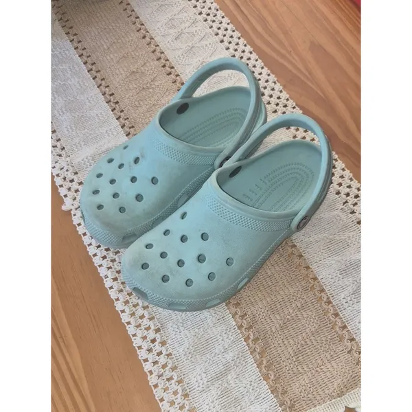 CROCS Lightweight Aqua Clog Sandals M4 W6 - Image 4