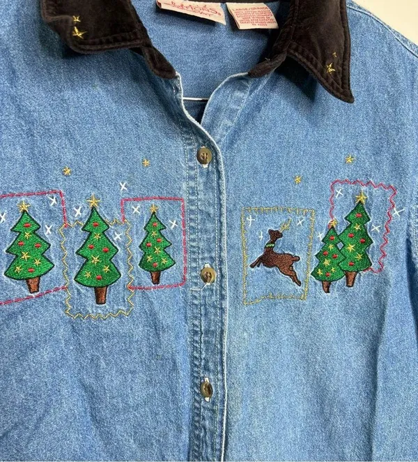 VTG Christmas Holiday Denim Button Down Shirt Embroidered Trees SZ Large STAINED - Image 3