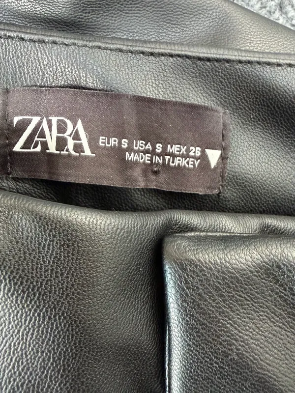 Zara Black Faux Leather high-waisted black tailored pleated shorts - Image 5