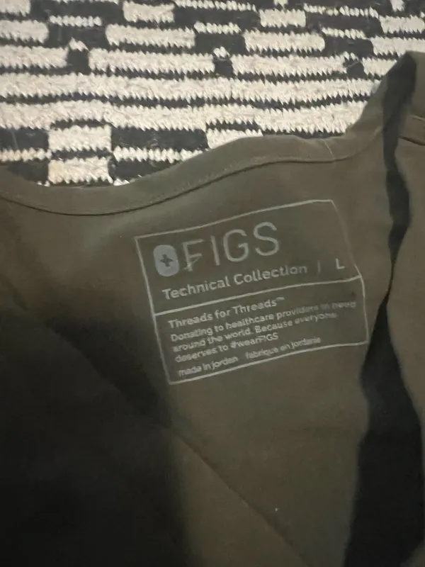 FIGS Casma Scrub Top Three-Pocket - Image 3