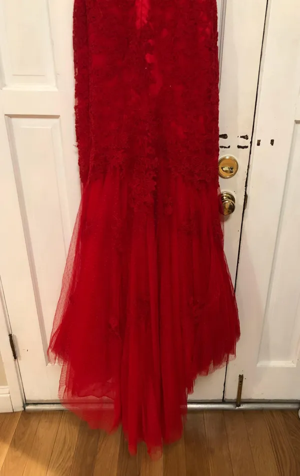 Lace red prom dress Size 4 - Image 5