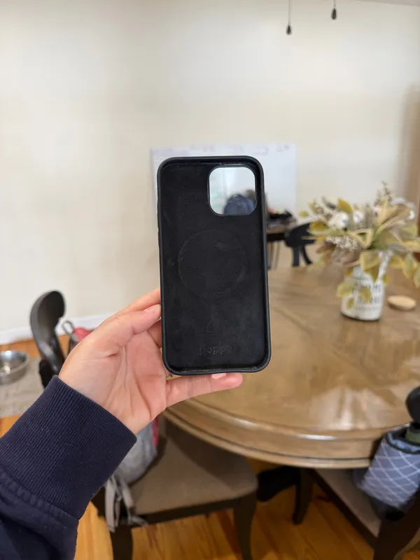 Poppy IPhone 13 Promax case Black - Image 2