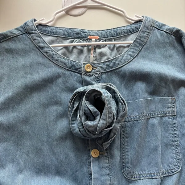 Free People Denim Jumpsuit Womens Small Blue Button Front Short Sleeve‎ Boho - Image 5