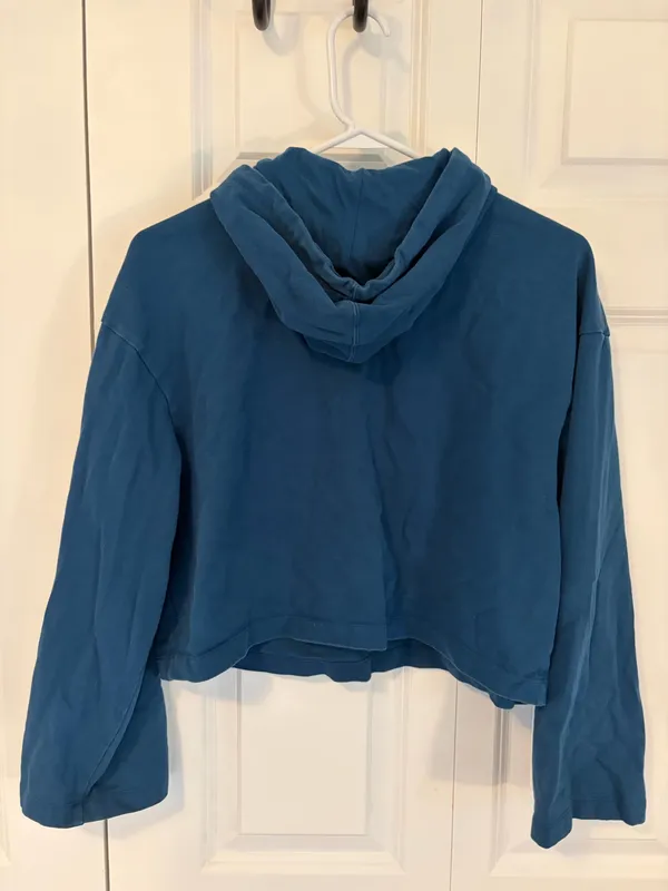 Nike Cropped Hoodie - Image 2
