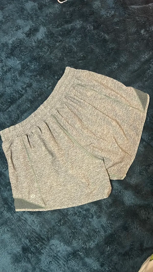 Lululemon Hotty Hot Shorts - Image 3