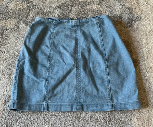 Em & Elle Boutique Blue Jean Skirt - Image 2