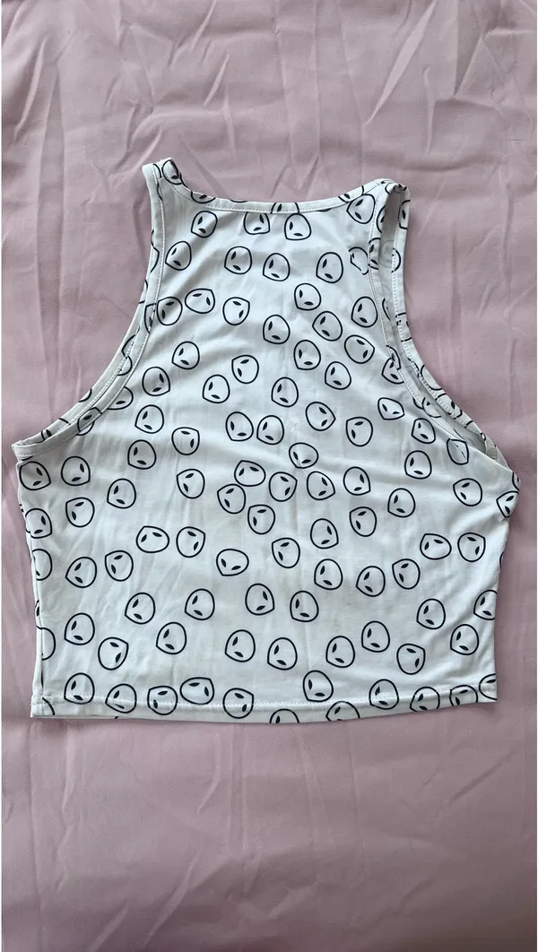 Alien Design Crop top White - Image 2