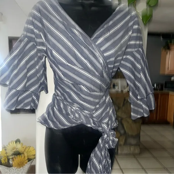 WAYF Women's Striped 3/4 Sleeve Wrap around Blouse Size S - Image 3