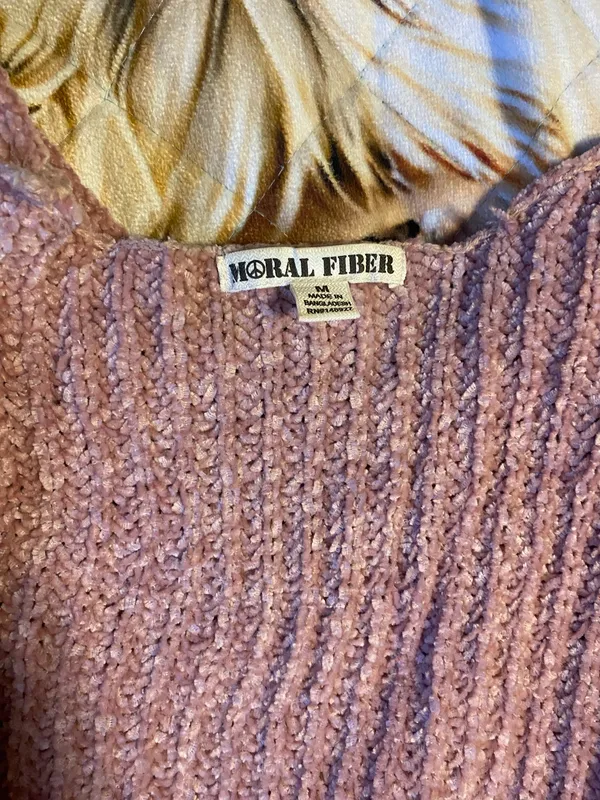 Pink Moral Fiber fleece sweater - Image 3