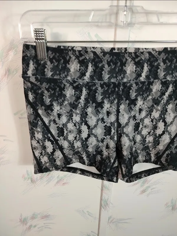 Reebok Snakeskin Compression Shorts - Image 2