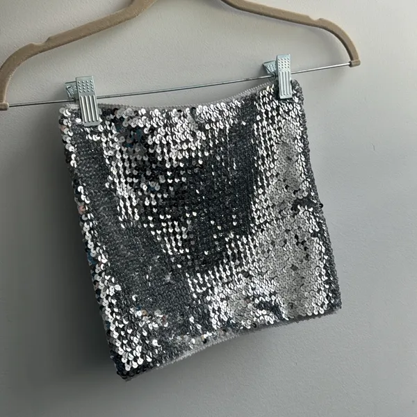 Glamorous Silver Sequin Crop Top - Image 4