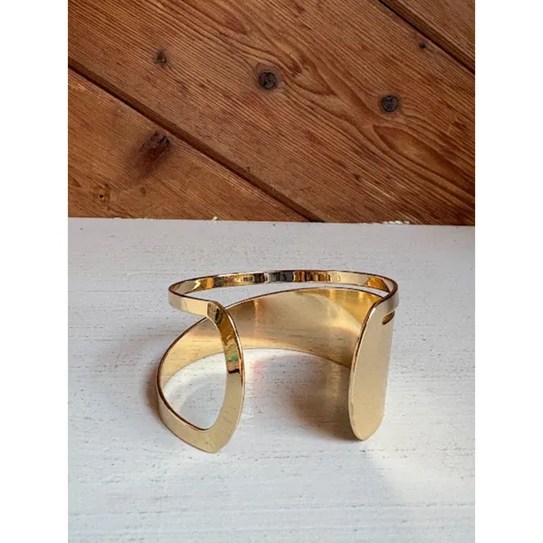 Elegant & Chic 18K Gold Plated Bracelet - Image 6