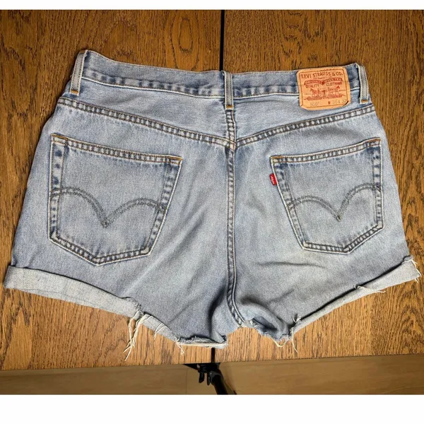 Levi's 550 Cut Off Vintage Denim Shorts W36 Relaxed Fit - Image 4