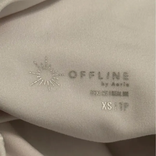 Aerie Offline Real Me Crossover Waist Flowy Shorts in White - Image 4