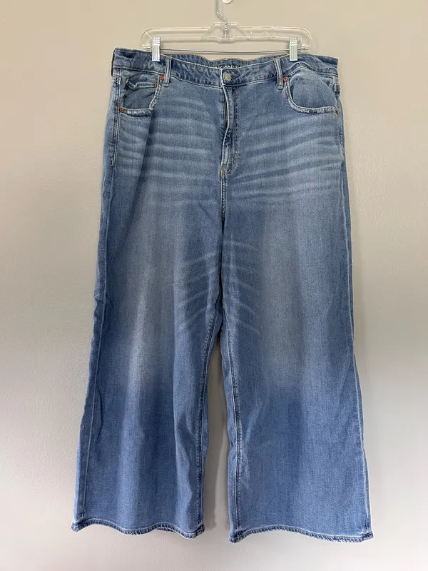 American Eagle Dreamy Drape Super High Rise Baggy Wide Leg Jeans size 18 short - Image 5