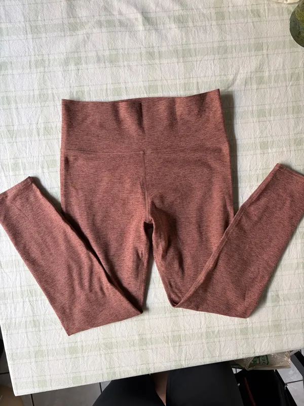 Vuori High-Waist Rust Heather Leggings - Image 8