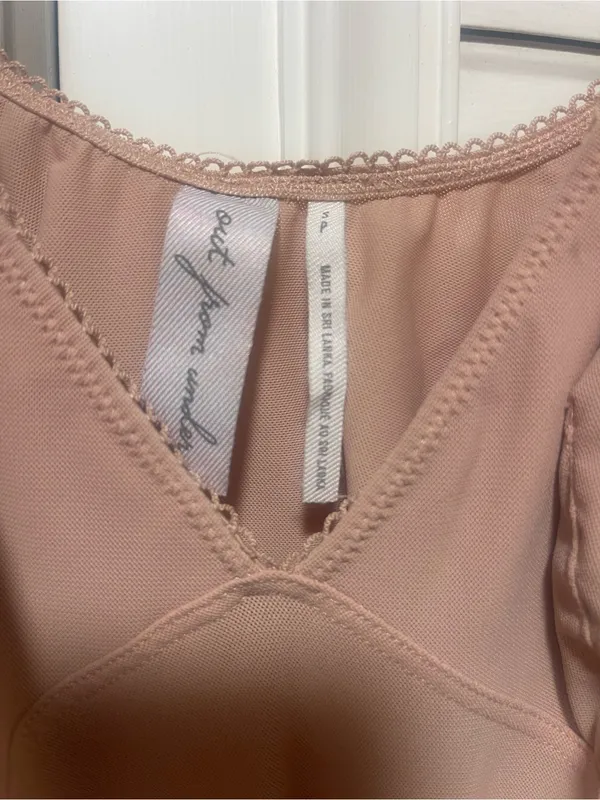 Out From Under Urban Outfitters Cami Top Pink Nude V-Neck Picot Trim Y2K Small - Image 4