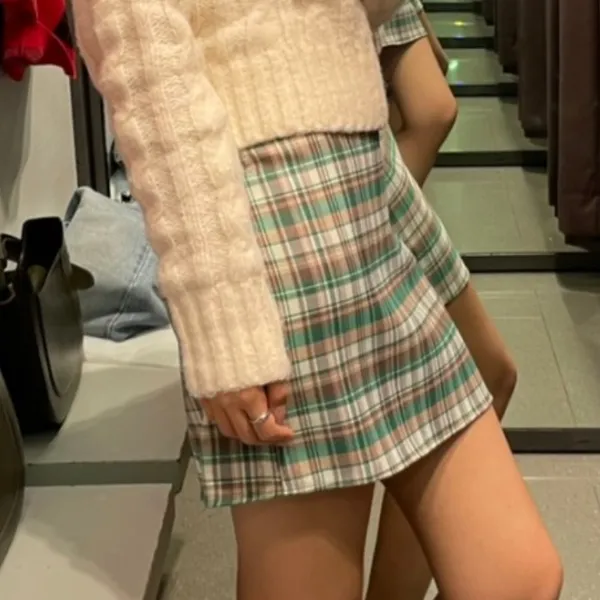 {Zara} Brand New Multicolored Plaid Mini Skirt - Image 3