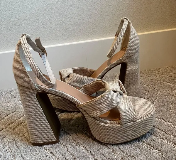 Lane 201 Platform Heels - Image 2