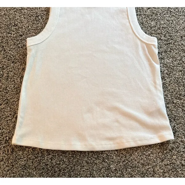 Old Navy Women's Snug White Ribbed Tank Top Size Small - Image 5
