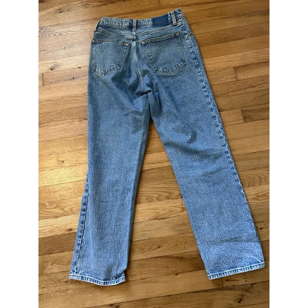 Abercrombie & Fitch Ultra High Rise 90s Straight Jeans Size 28/6S Medium Wash - Image 2
