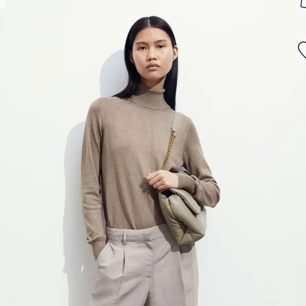 H&M Turtleneck Sweater‎ - Image 4