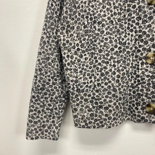 Madewell women's cropped ditsy floral ivory black sweater cardigan sz S 3 button - Image 4