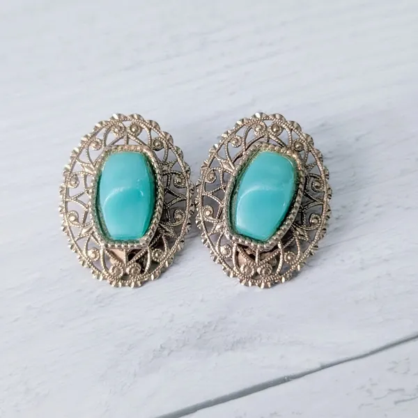 Vintage Clip On Earrings Large Ornate Gold Tone with Green Center - Image 2