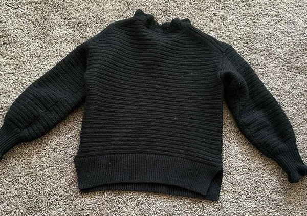 black sweater size XS - Image 2
