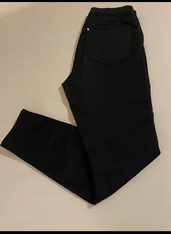 H&M &Denim High Waisted Black Jeggings - Size 32/32 (Fits L/XL) ✨ - Image 2