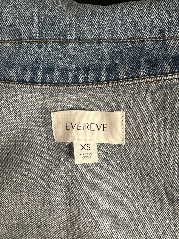 Evereve Luka light-medium wash oversized utility button-front denim vest Size XS - Image 7
