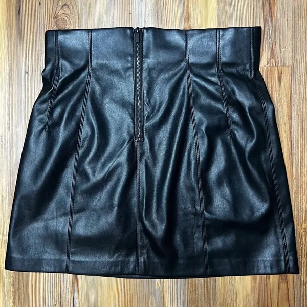 Zara Faux Leather High Waist Black Mini Skirt Moto Whimsygoth Edgy Goth Size M - Image 5