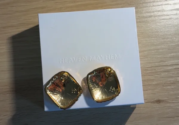 Heaven Mayhem Gold Tabi earrings - Image 3