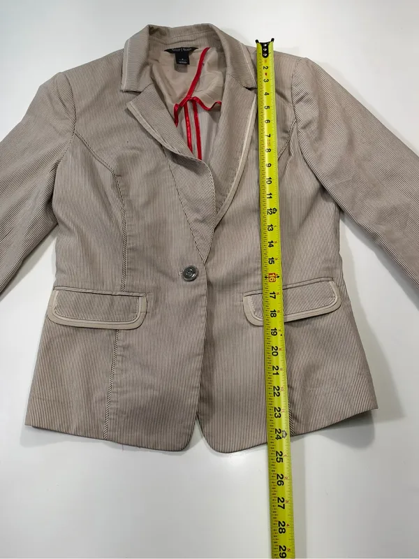 White House Black Market Taupe Blazer with Notch Lapel Size 8 - Image 3