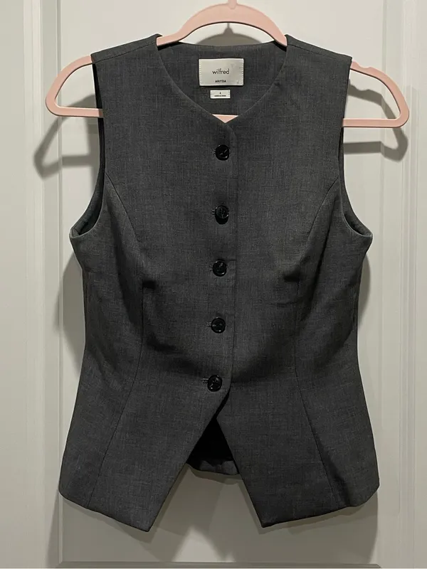 Aritzia Wilfred Regal Crepette Vest Size 4 - Image 4