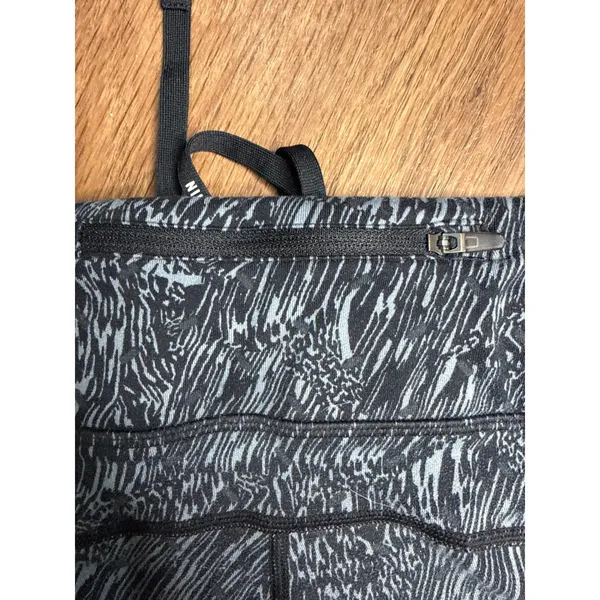 Nike Running‎ Dri-FIT Leggings women's Medium Black Grey Abstract Wave - Image 10