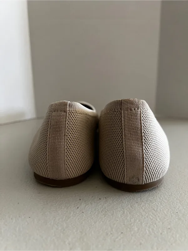 Old Navy Soft-Knit Pointed-Toe Ballet Flats Size 8 cream Beige Comfy Stretch - Image 3